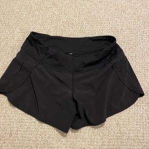Like new lulu black short
